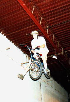 scott-1footed-tobogan.JPG (15698 bytes)